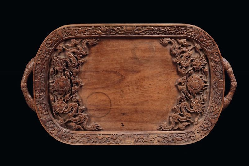Two handles Huangwali tray richly carved with dragons, China, Qing Dynasty, 19th century  - Auction Fine Chinese Works of Art - Cambi Casa d'Aste
