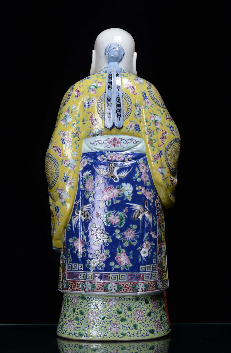 Saggio in Porcellana Policroma con Baffi nei Colori della Famiglia Rosa, Cina, Dinastia Qing, Fin...