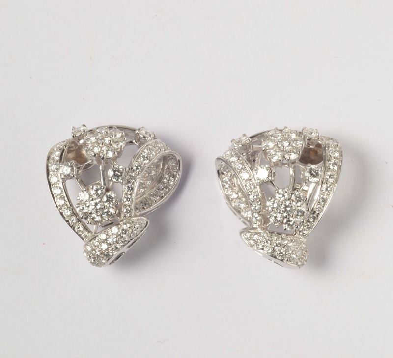 A pair of diamond earrings  - Auction Silver, Ancient and Contemporary Jewels - Cambi Casa d'Aste