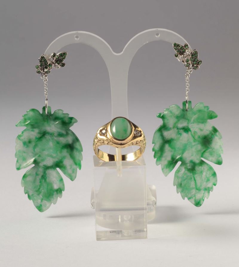 A pair of jade, diamond and tsavorite erapendants and jade ring  - Auction Silver, Ancient and Contemporary Jewels - Cambi Casa d'Aste