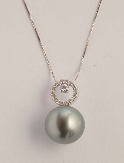 Pendente con Perla Tahiti e Diamanti