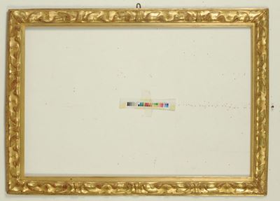 Cornice Intagliata a Foglie di Acanto ed Interamente Dorata. Emilia XVII Secolo