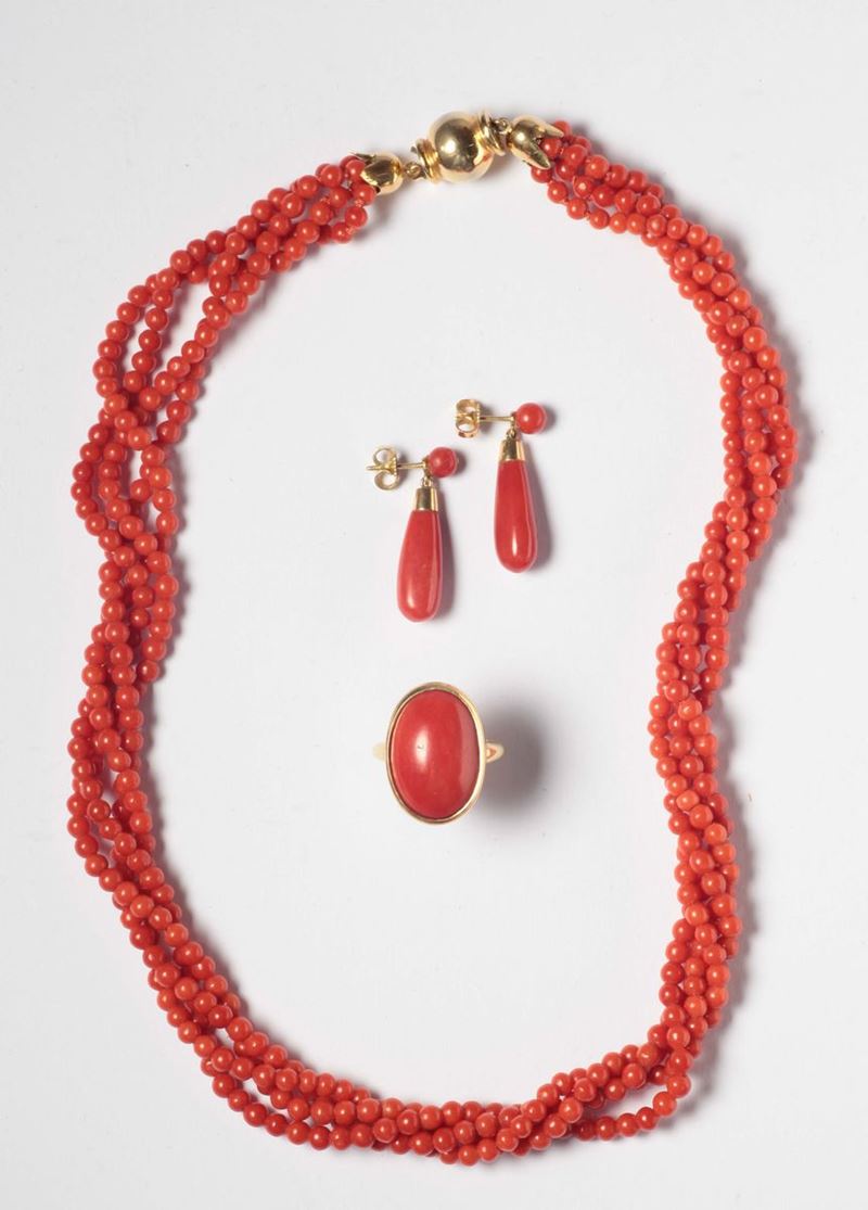 A coral and gold demi parure  - Auction Silver, Ancient and Contemporary Jewels - Cambi Casa d'Aste