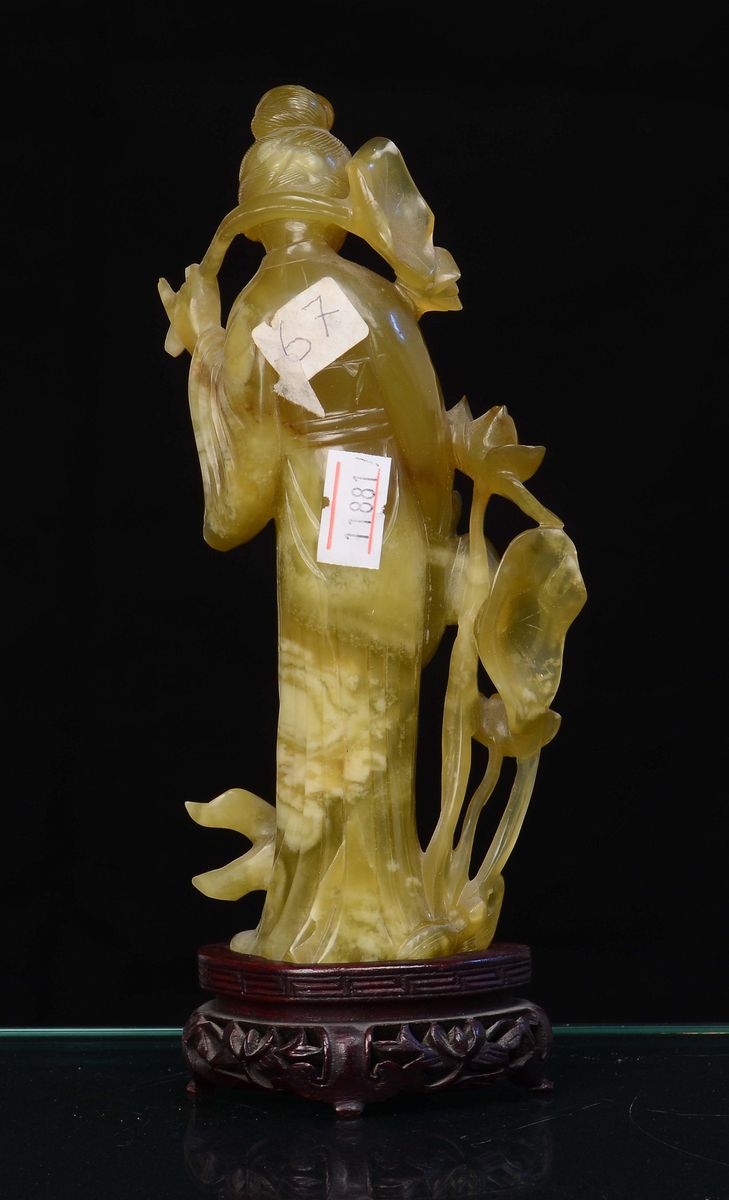 Figura Femminile in Pietra Saponaria, Cina Inizio XX Secolo