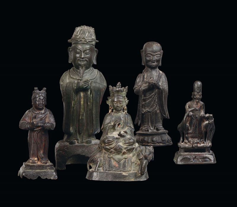 A lot formed by five different oriental divinities, China, Ming Dynasty, 17th century  - Auction Fine Chinese Works of Art - Cambi Casa d'Aste