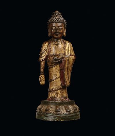 Figura di Buddha Eretto in Bronzo Dorato, Cina Dinastia Ming, XVI Secolo