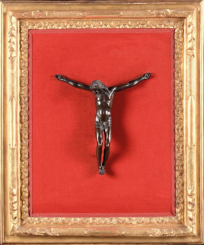 Crocifisso in bronzo, XVIII secolo  - Auction Furnishings and Works of Art from Important Private Collections - Cambi Casa d'Aste
