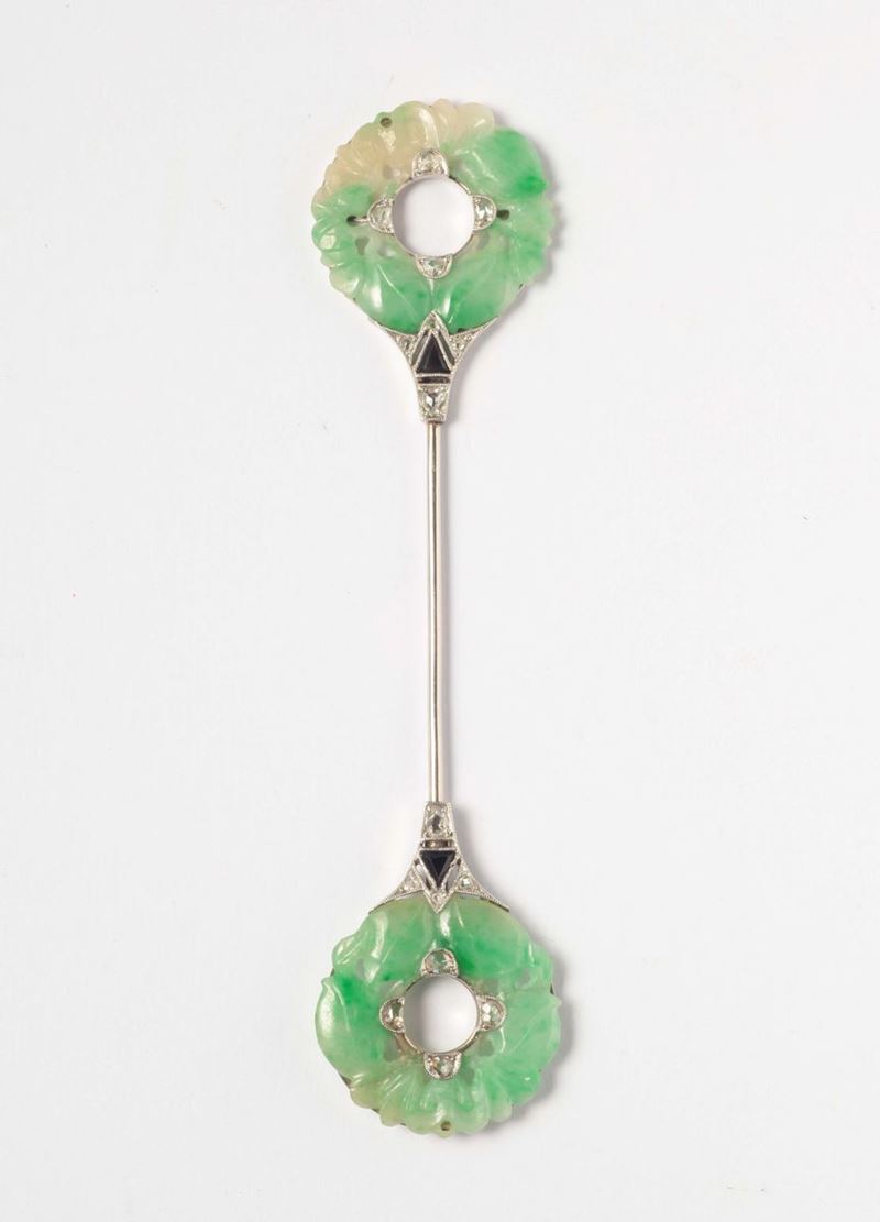A jade, onix, diamond and platinum sureté pin  - Auction Silver, Ancient and Contemporary Jewels - Cambi Casa d'Aste