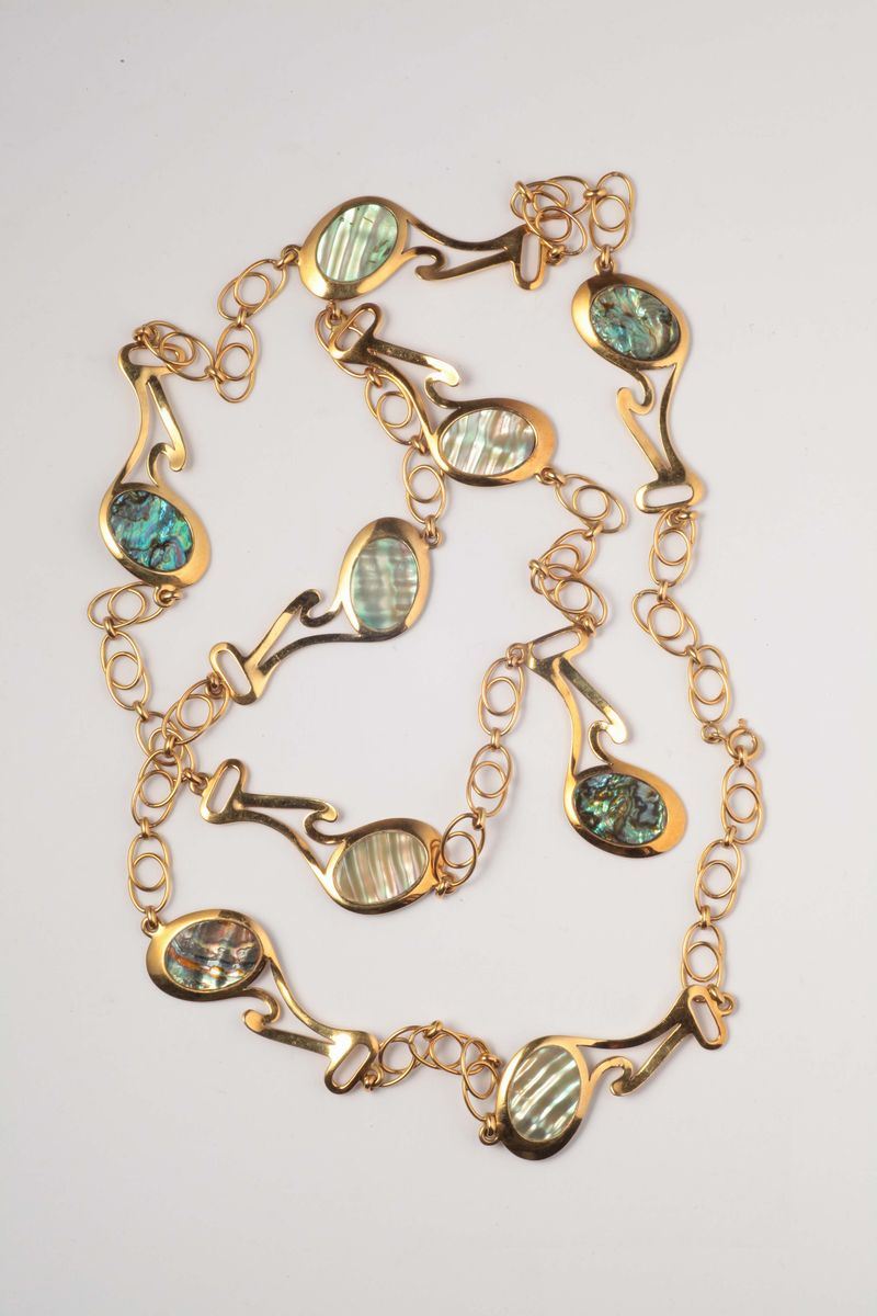 A MOP and gold longchain  - Auction Silver, Ancient and Contemporary Jewels - Cambi Casa d'Aste