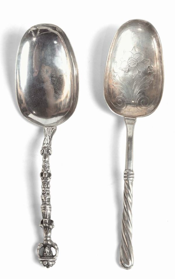 Due cucchiai in argento, Venezia XVII secolo e Palermo anno 1700