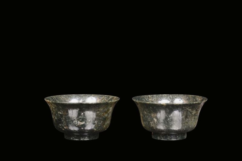 A pair of small spinach green jade cups  China, 20th century  - Auction Chinese Works of Art - Cambi Casa d'Aste