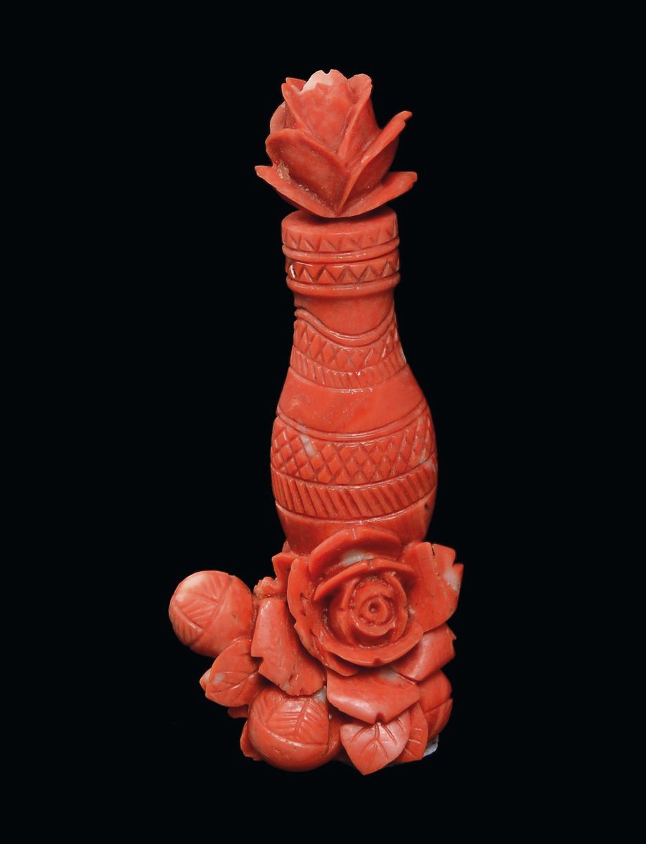 Snuff Bottle in Corallo Rosso, Cina Dinastia Qing, Fine XIX Secolo