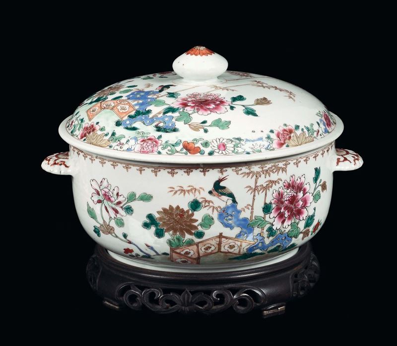 Zuppiera in porcellana Compagnia delle Indie, Cina Dinastia Qing, XVIII secolo  - Asta Fine Chinese Works of Art - Cambi Casa d'Aste