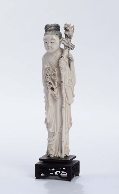 Figura di Dignitario in Avorio, Cina Dinastia Qing Fine XIX Secolo