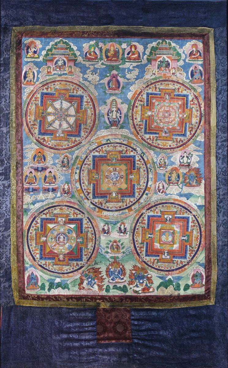 Tanka con cinque medaglioni, Tibet, XVIII secolo  - Asta Fine Chinese Works of Art - II - Cambi Casa d'Aste