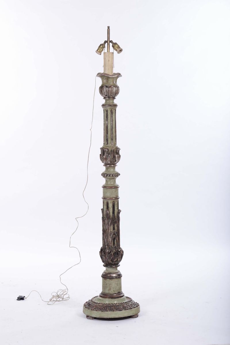 Torcera in legno laccato, XVIII secolo  - Asta Arredi e Oggetti d'Arte da Importanti Collezioni Private - Cambi Casa d'Aste