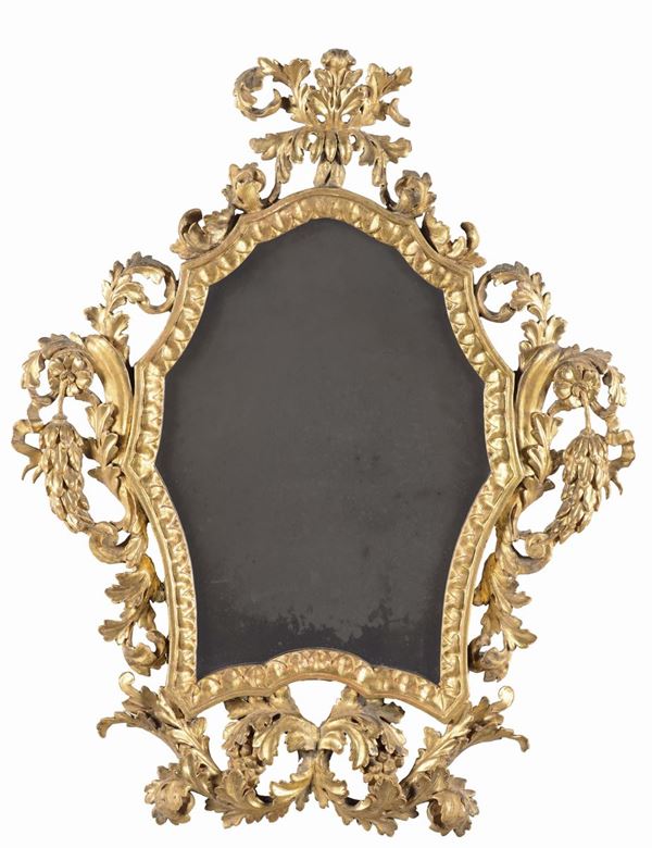 Specchierina in legno intagliato e dorato, XVIII secolo