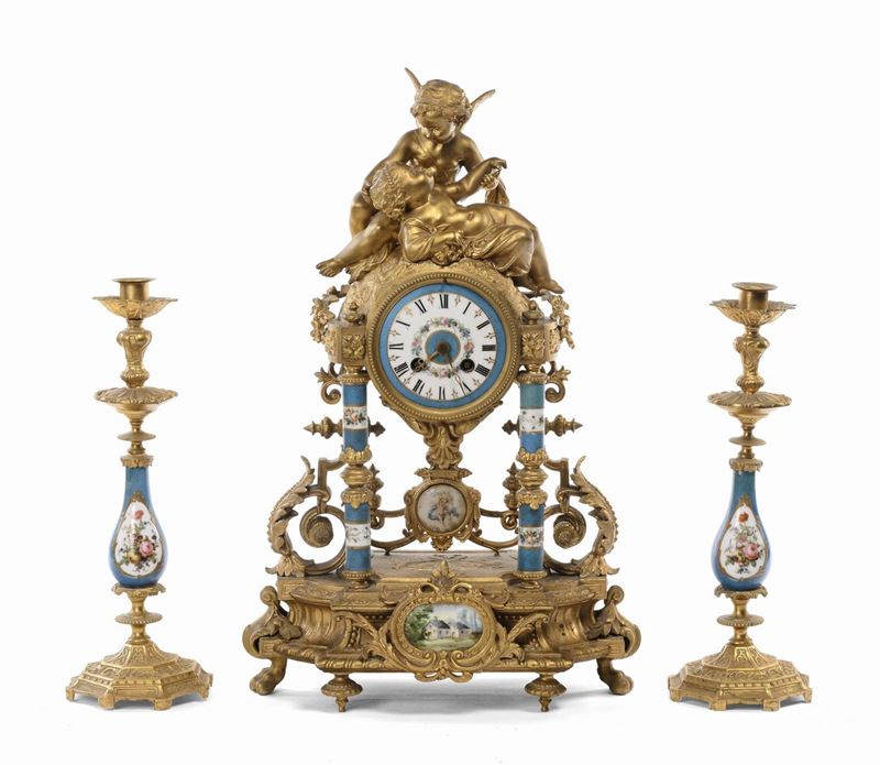 Trittico in metallo dorato e porcellana epoca Napoleone III  - Auction Furnishings and Works of Art from Important Private Collections - Cambi Casa d'Aste