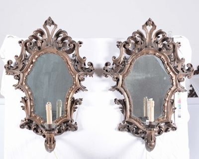 Coppia di Appliques in Stile Bolognese