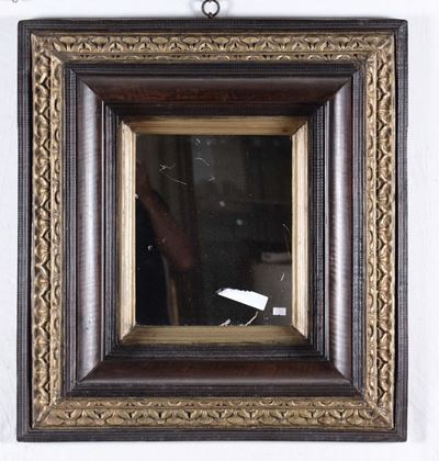 Cornice con Specchio in Stile Fiammingo, XVIII Secolo