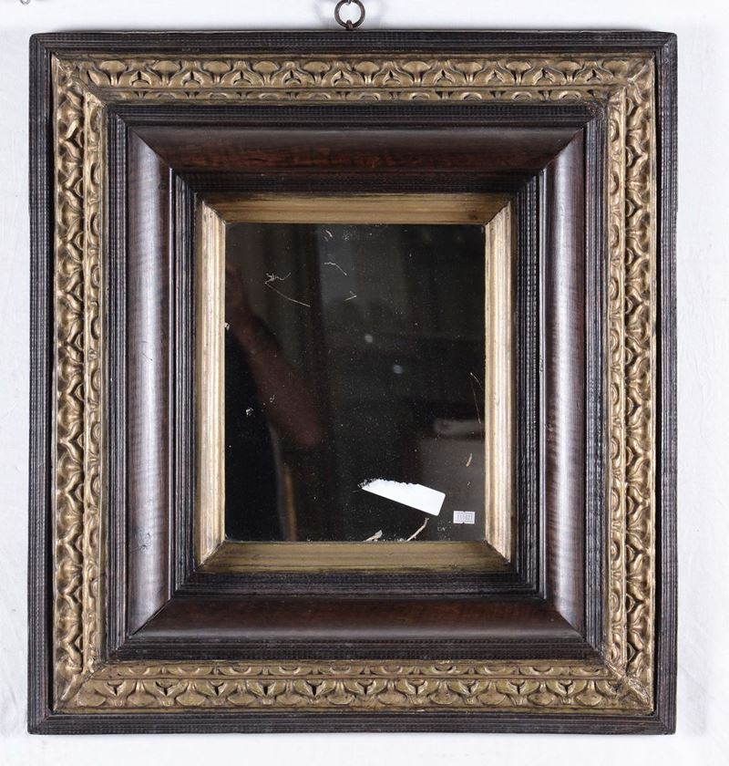 Cornice con specchio in stile fiammingo, XVIII secolo  - Asta Arredi e Oggetti d'Arte da Importanti Collezioni Private - Cambi Casa d'Aste