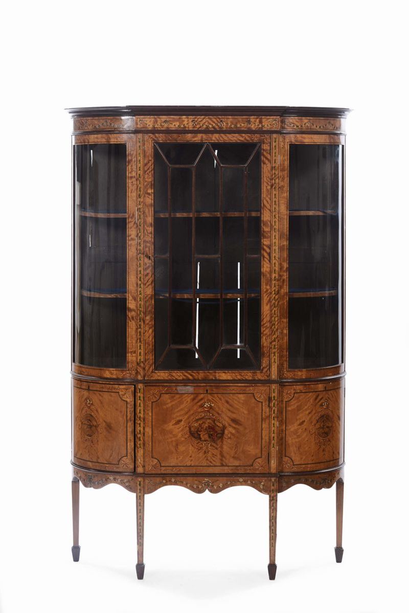 Vetrina in lastronata ed intarsiata Satinwood, Inghilterra XIX secolo  - Auction Furnishings and Works of Art from Important Private Collections - Cambi Casa d'Aste