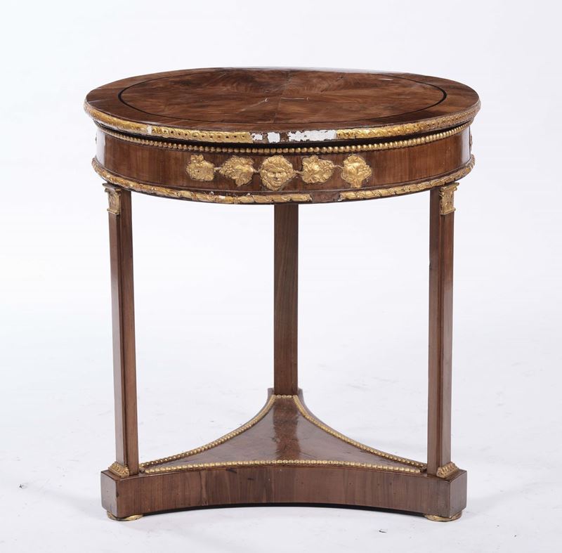 Tavolino circolare in stile Impero  - Asta Arredi e Oggetti d'Arte da Importanti Collezioni Private - Cambi Casa d'Aste