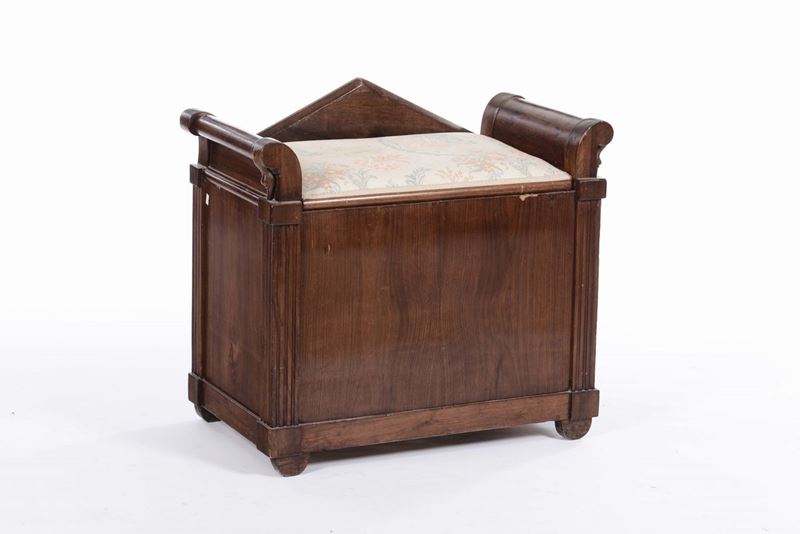 Portalegna con seduta imbottita, XIX secolo  - Asta Arredi e Oggetti d'Arte da Importanti Collezioni Private - Cambi Casa d'Aste