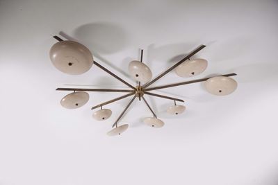 Grande Lampadario a Nove Luci in Ottone con Riflettori in Alluminio Verniciato