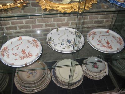 Tre Piatti in Maiolica, Manifattura San Cristoforo