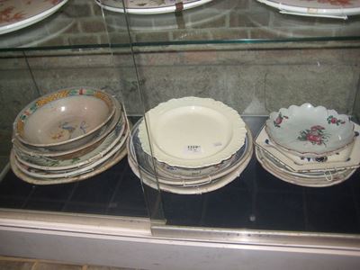Lotto di Piatti in Terraglia e Maiolica di Manifatture Popolari