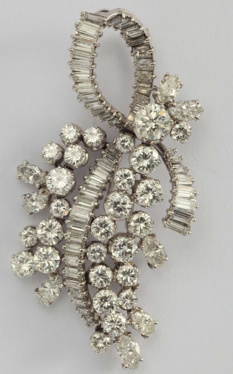 A diamond brooch  - Auction Silver, Watches, Antique and Contemporary Jewelry - Cambi Casa d'Aste