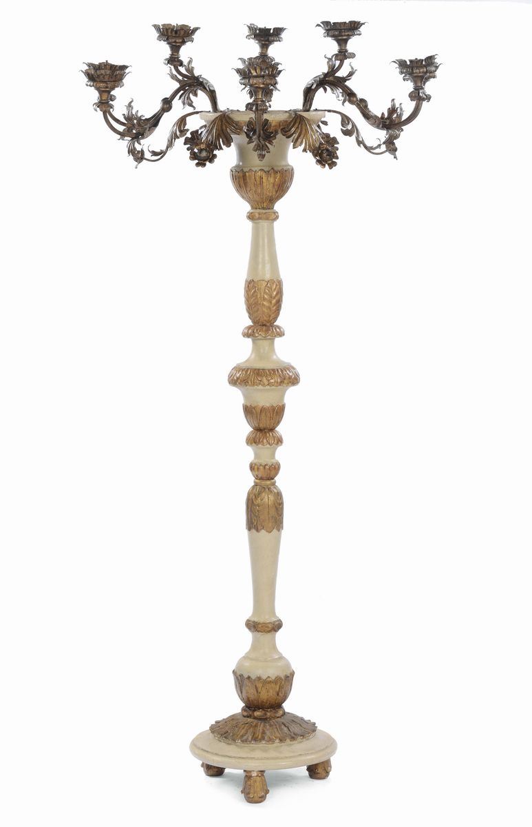 Piantana a nove luci laccata e dorata, XIX secolo  - Asta Arredi e Oggetti d'Arte da Importanti Collezioni Private - Cambi Casa d'Aste