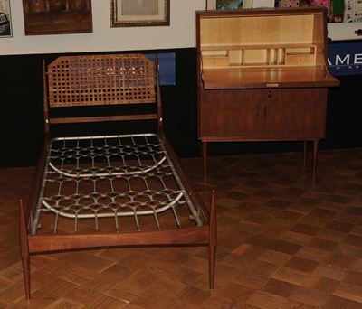 Lotto Composto da Lettino e Piccolo Bureau Anni 50