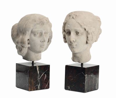 Coppia di Volti Femminili in Marmo Bianco, XIX Secolo