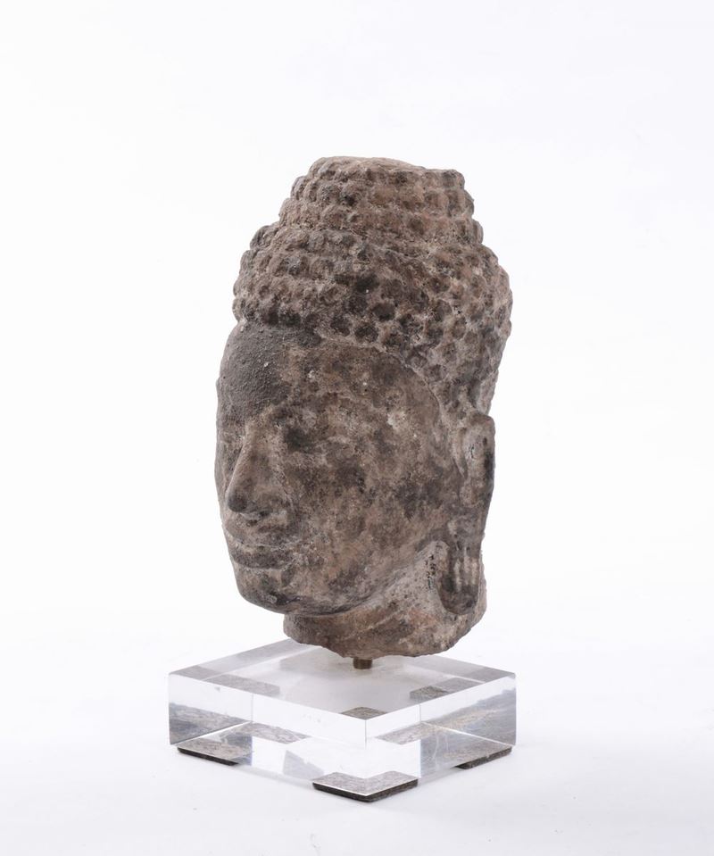 Testa di Buddha in pietra, Thailandia  - Auction Chinese Works of Art - Cambi Casa d'Aste