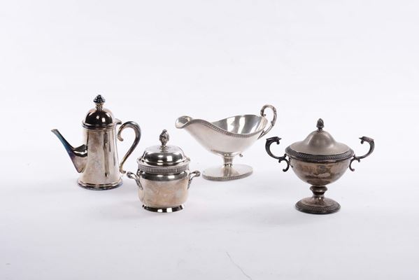 Lotto di oggetti in argento