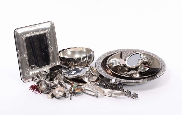 Lotto di oggetti in argento