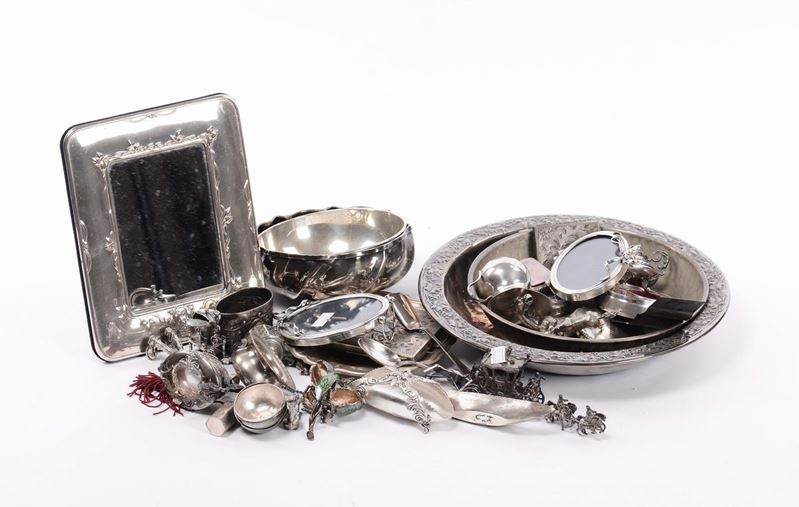 Lotto di oggetti in argento  - Asta Arredi e Oggetti d'Arte da Importanti Collezioni Private - Cambi Casa d'Aste
