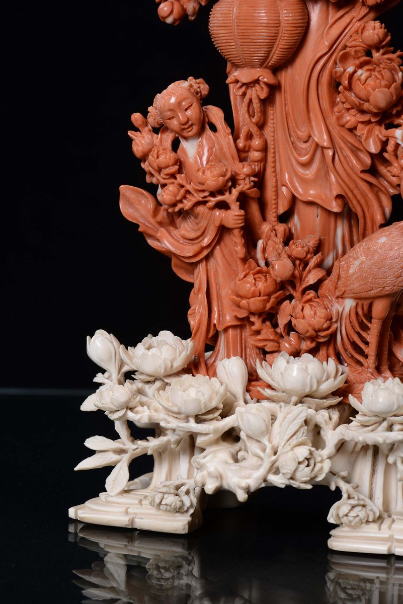 Scultura in Corallo Rosso con Guanyin ed Altri Personaggi, Cina, Dinastia Qing, Fine XIX Secolo