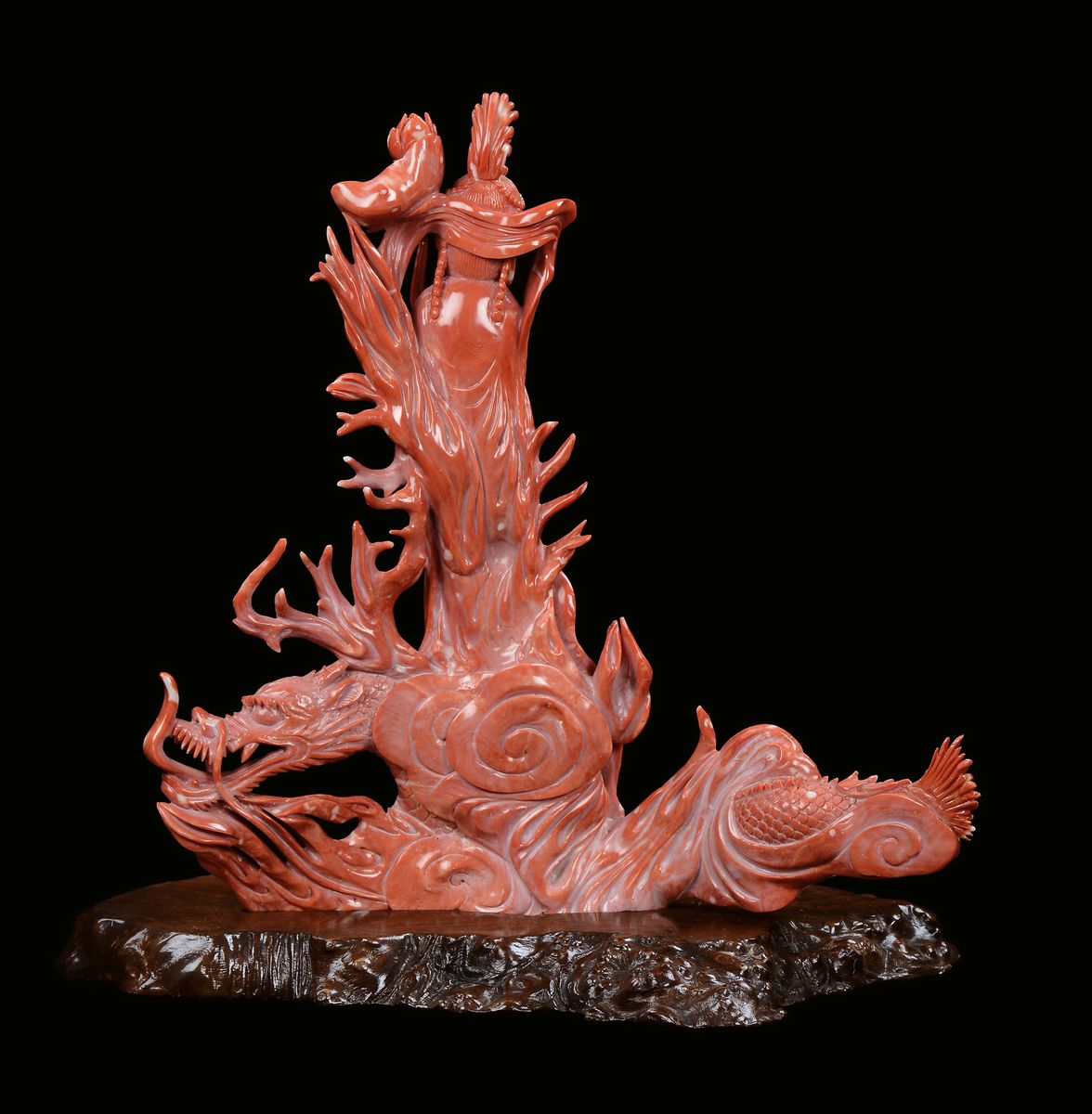 Scultura in Corallo Rosso con Guanyin su Drago, Cina, Dinastia Qing, Fine XIX Secolo