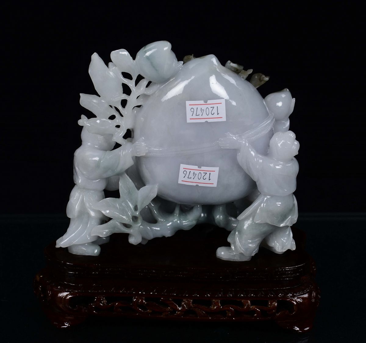Gruppo in Giadeite Raffigurante Figure con Albero, Cina, XX Secolo