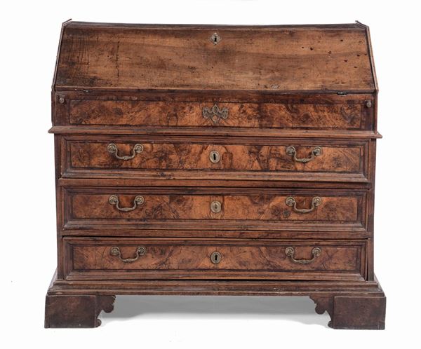 Ribalta Luigi XIV a tre cassetti, XVIII secolo