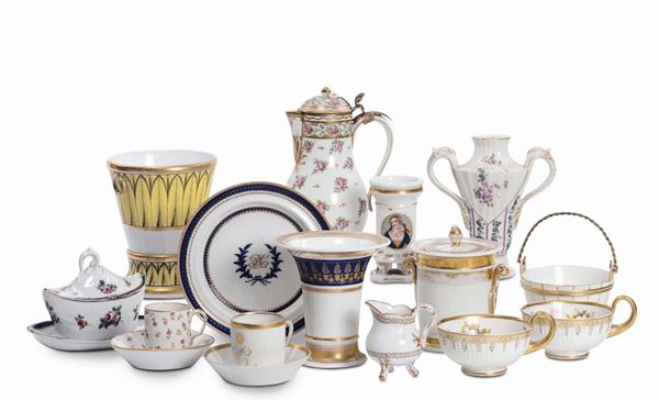 Lotto di oggetti in porcellana, XVIII-XIX secolo