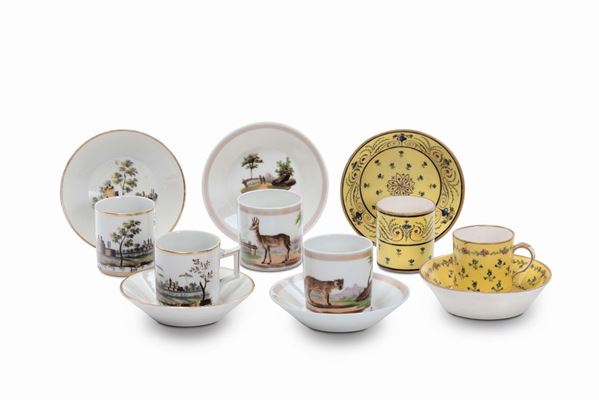 Lotto di sei tazzine in porcellana, fine XVIII secolo-inizio XIX secolo