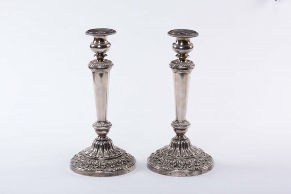 Coppia di portacandele in argento, Francia XIX secolo