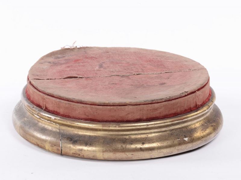 Base tonda in legno dorato, XIX secolo  - Auction Time Auction 9-2013 - Cambi Casa d'Aste