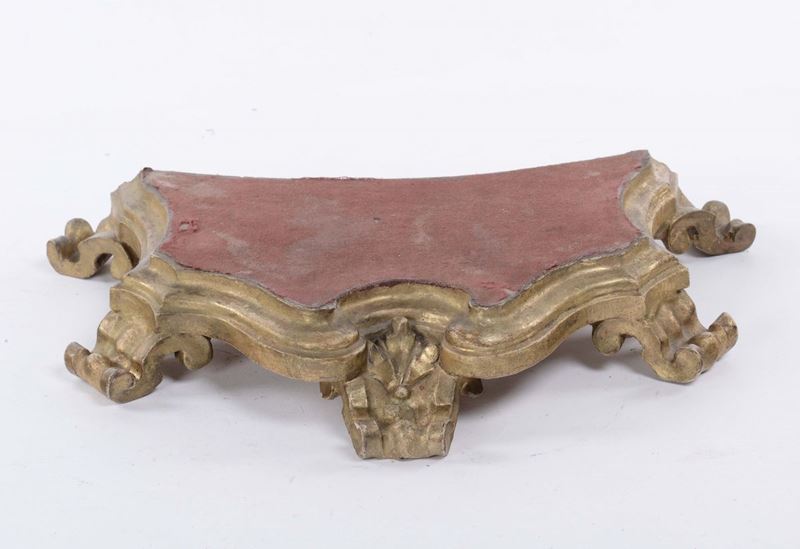 Piccola base in legno dorato Luigi XIV  - Auction Furnishings and Works of Art from Important Private Collections - Cambi Casa d'Aste