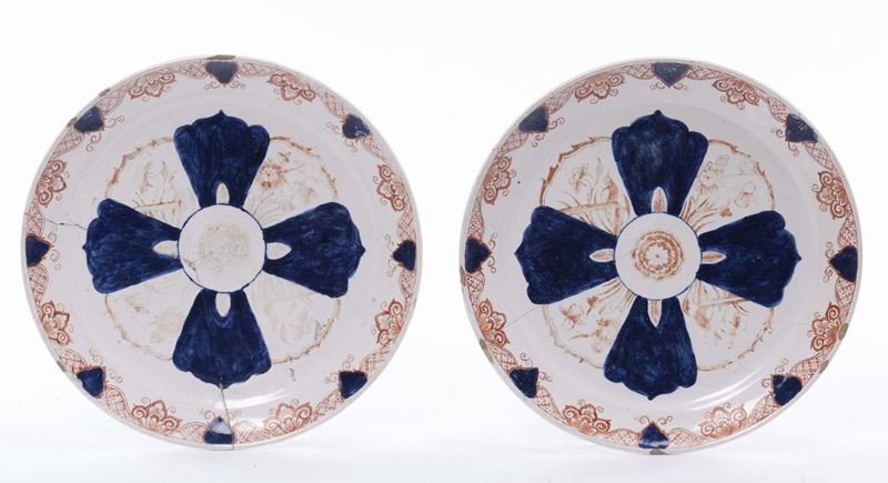 Coppia di piatti in porcellana, Cina  - Auction Time Auction 9-2013 - Cambi Casa d'Aste