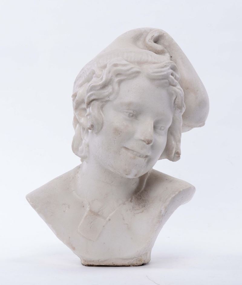 Busto in marmo bianco raffigurante bambino con cappello, XX secolo  - Asta Arredi e Oggetti d'Arte da Importanti Collezioni Private - Cambi Casa d'Aste